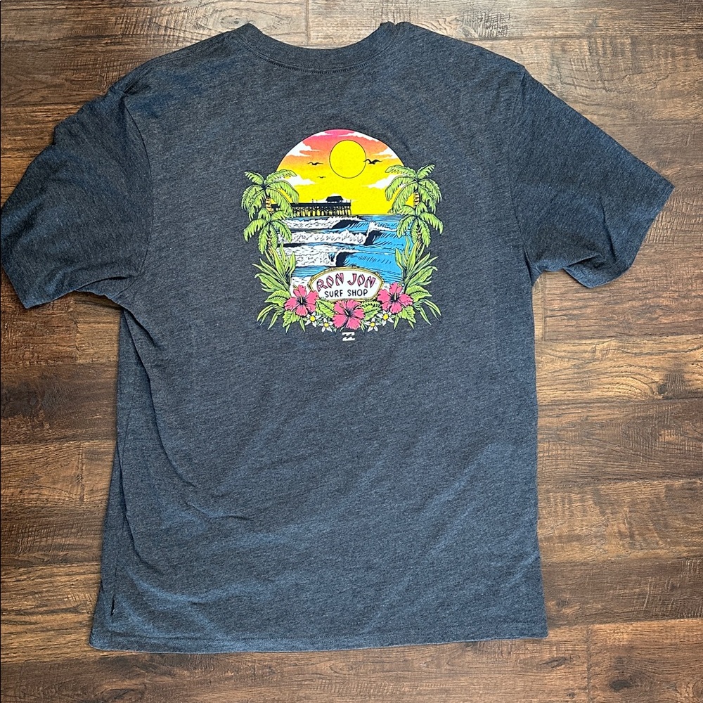 Ron Jon Hidden Tiki Tee Charcoal Short Sleeve Logo Tee XL NWOT Small logo front - Picture 4 of 12